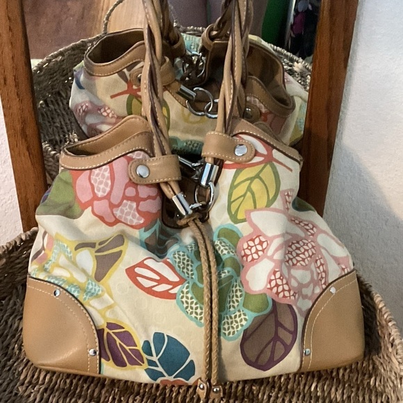 Relic vintage Y2K purse magnetic closure, 2 compartments floral Hawaiin 🌺 EUC - Picture 1 of 6